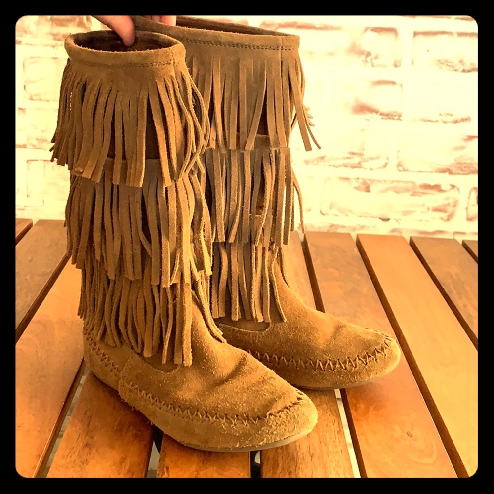 Moccasin boots